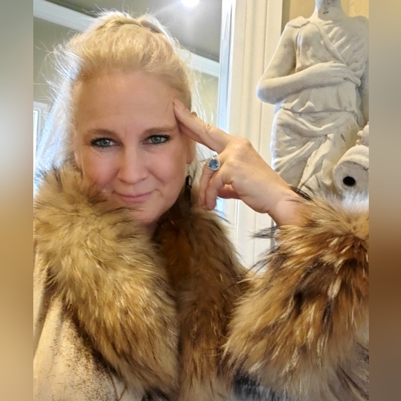 Finn Raccoon Fur Cuffs & Collar Set - Picture 1 of 17